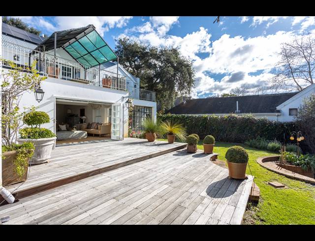 4 BEDROOM FREEHOLD TO LET IN CONSTANTIA